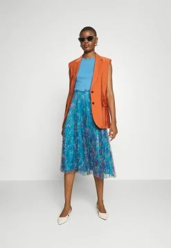 MAX & Co.Ventes -MAX & Co.Ventes 1e4a8a1efc68479caa8b3d02fb564a63