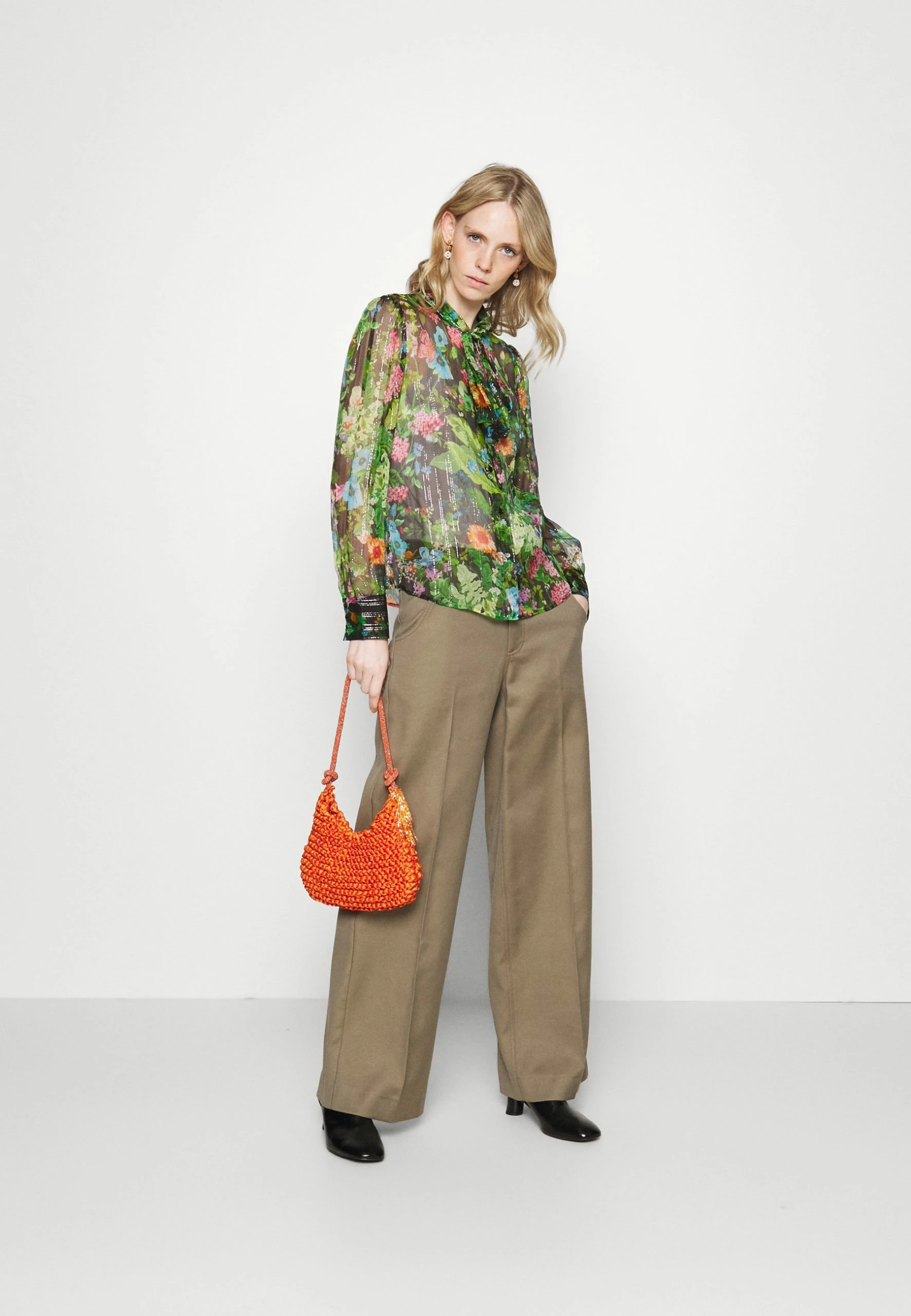 MAX & Co. Belina - Blouse - Black 4 MAX & Co. Belina - Blouse - Black – Image 2