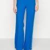 MAX & Co. Micene - Pantalon Classique - Cornflower Blue 2 MAX & Co. Micene - Pantalon Classique - Cornflower Blue -MAX & Co.Ventes 2d8b8699c50d40e185756bf8aeaf5369