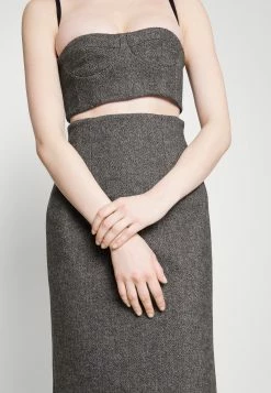 MAX & Co. Kiku - Débardeur - Grey 16 MAX & Co. Kiku - Débardeur - Grey -MAX & Co.Ventes 3d7ada2f534a4f0893e78f635ece2e24