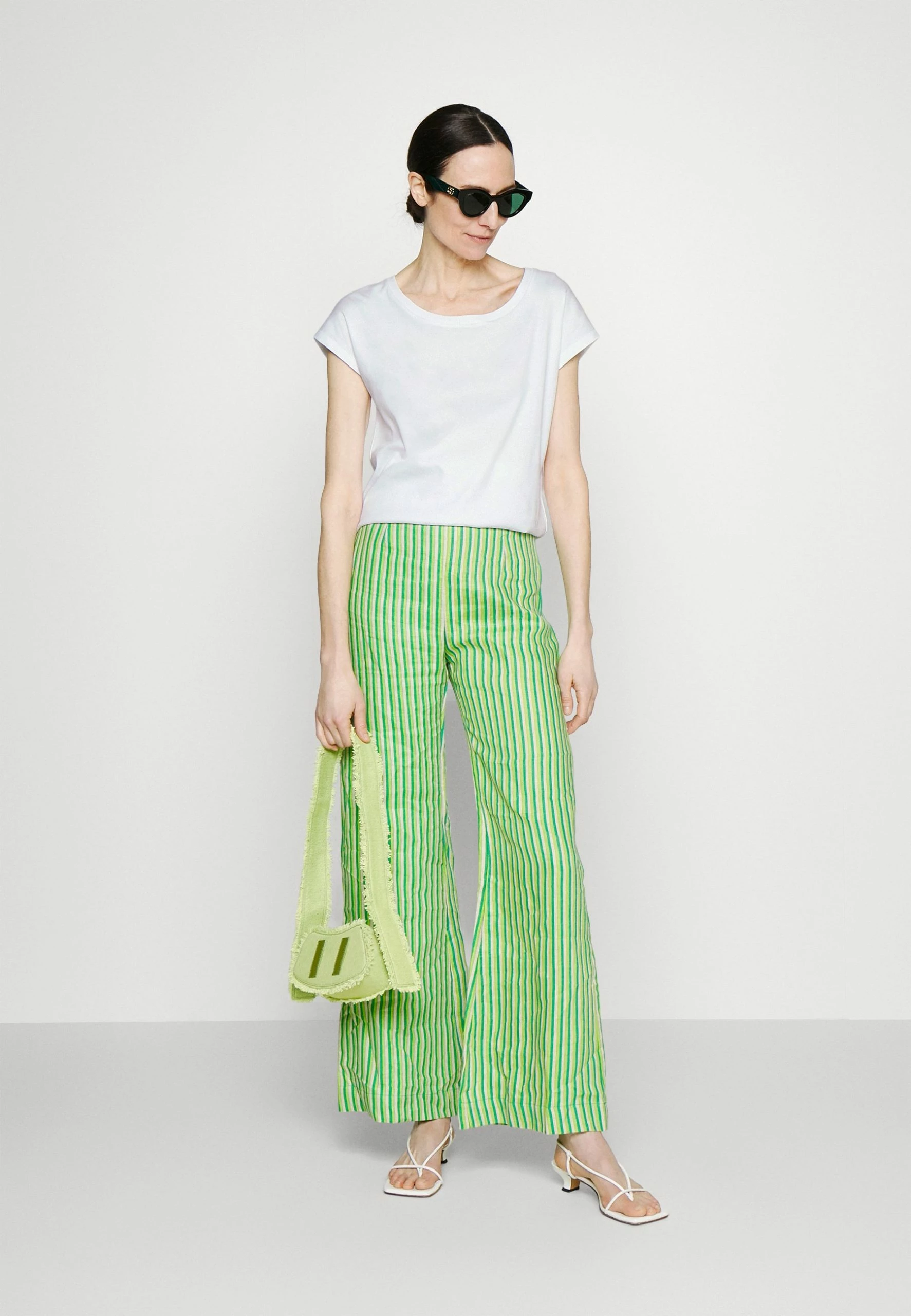 MAX & Co. Maldive - T-Shirt Basique - Bianco Ottico 4 MAX & Co. Maldive - T-Shirt Basique - Bianco Ottico – Image 2