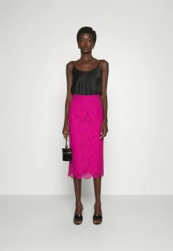 MAX & Co.Ventes -MAX & Co.Ventes 65ef1b4f77ba46e5ac051da94a150e56