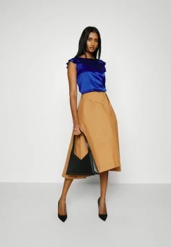 MAX & Co.Ventes -MAX & Co.Ventes 778bfcd3e55643b9939bd480fbcedbf1