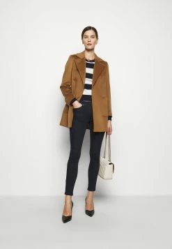 MAX & Co.Ventes -MAX & Co.Ventes 82801eb48ab94e44a0c57fe247e42470