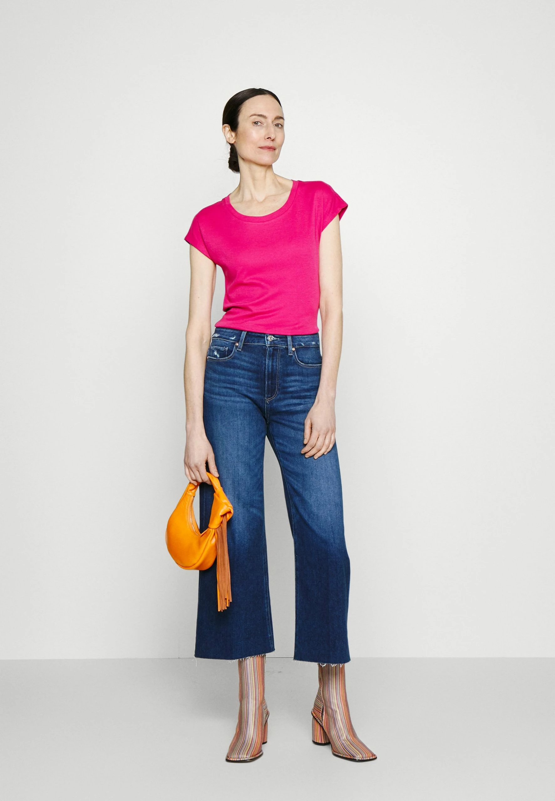 MAX & Co. Maldive - T-Shirt Basique - Fuxia 4 MAX & Co. Maldive - T-Shirt Basique - Fuxia – Image 2