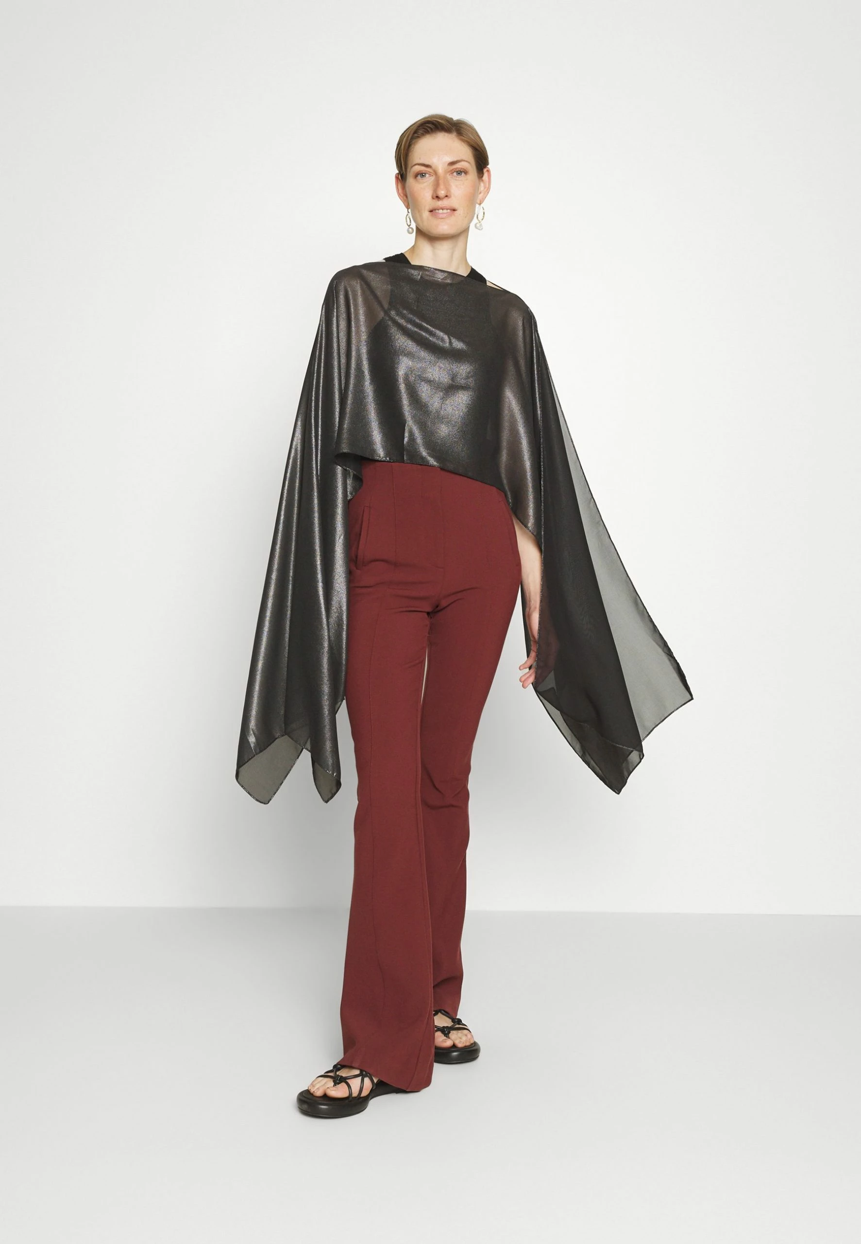 MAX & Co. Cioe - Cape - Nero 4 MAX & Co. Cioe - Cape - Nero – Image 2