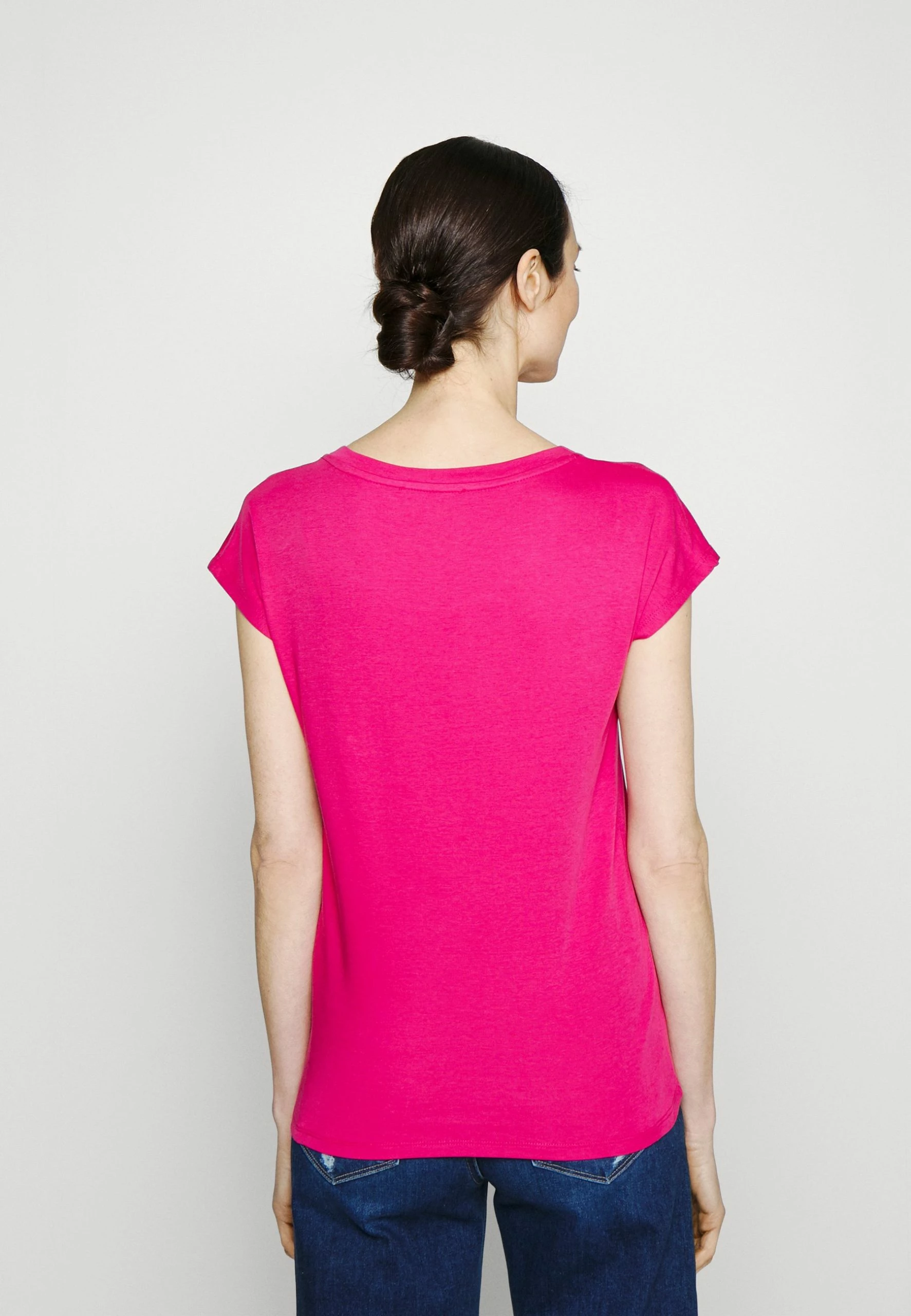 MAX & Co. Maldive - T-Shirt Basique - Fuxia 5 MAX & Co. Maldive - T-Shirt Basique - Fuxia – Image 3