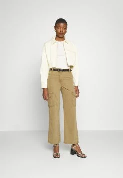 MAX & Co.Ventes -MAX & Co.Ventes d4b5b1f499e34fed8395a58fedd5c254