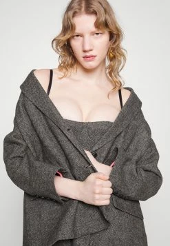 MAX & Co. Kiku - Débardeur - Grey 15 MAX & Co. Kiku - Débardeur - Grey -MAX & Co.Ventes f62cbea044dc4b1289f8ae6672f2acaa