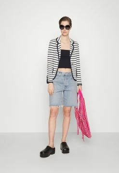 MAX & Co.Ventes -MAX & Co.Ventes fa7ee5de5755409a923760afe1f8c199