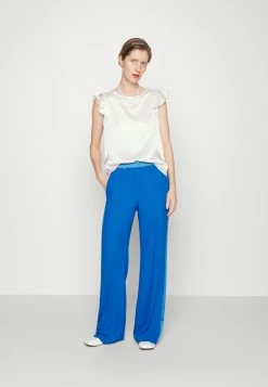 MAX & Co.Ventes -MAX & Co.Ventes fe91fa07e31a4b118f6ab53ad77fbfee